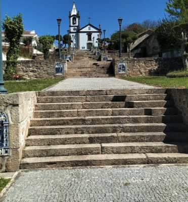 Escad&oacute;rios da Lama